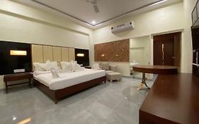 Santu Resort Bhavnagar 4*